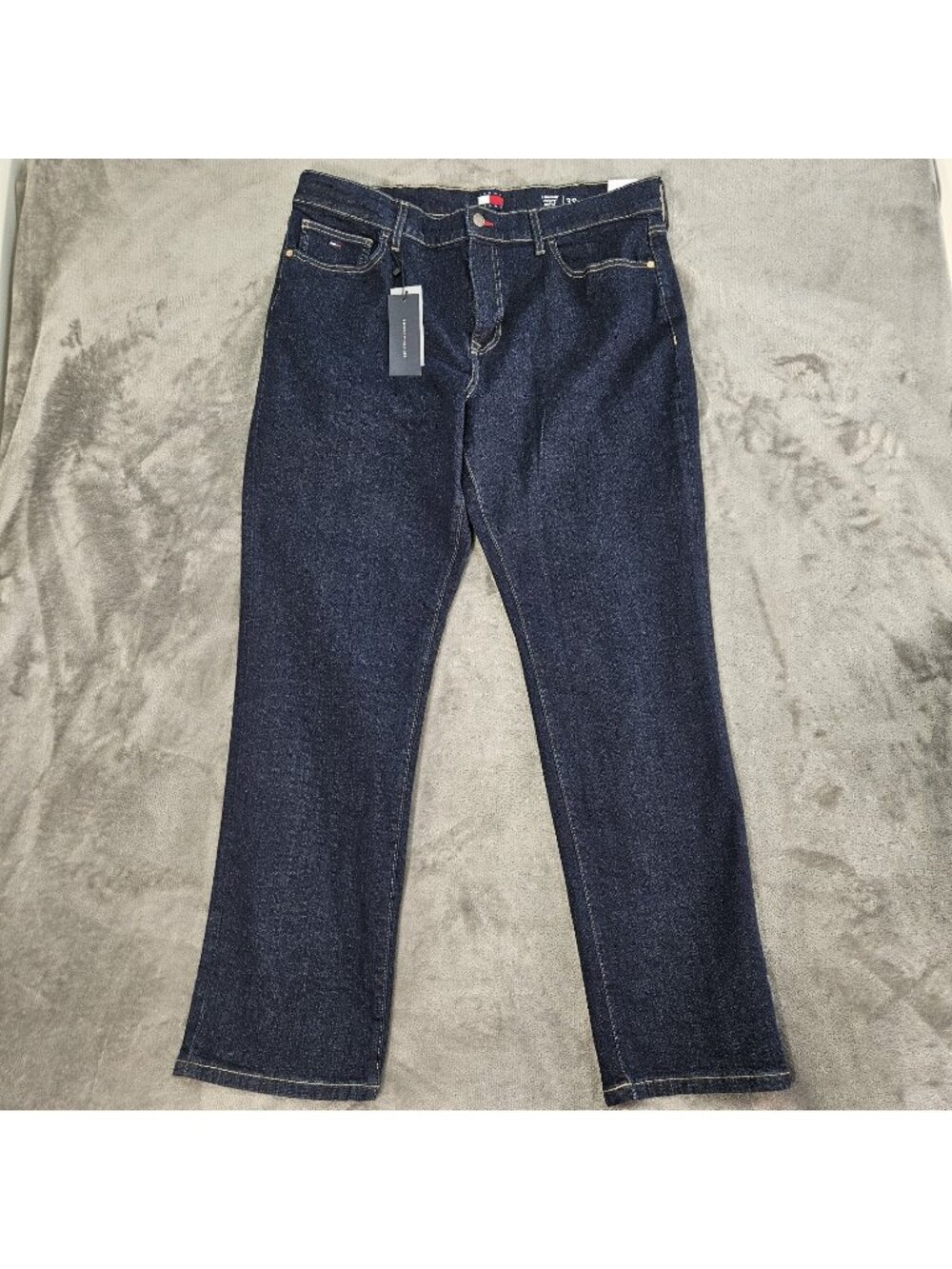 Tommy Hilfiger Mens Jeans Straight Droite Size 38 x 32 Dark Wash Denim Classic
